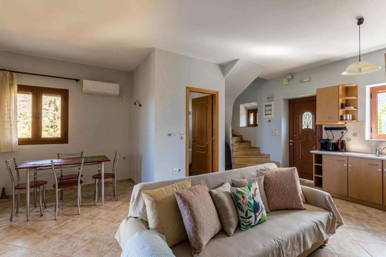 Chioureas Apartments Lévktron Eksteriør billede